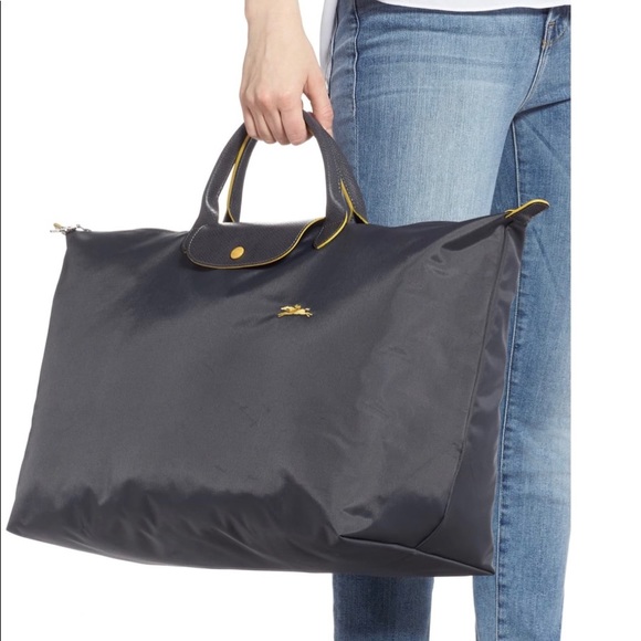 Le Pliage Club Nylon Tote AUTHENTIC Le Pliage Club Nylon Tote AUTHENTIC